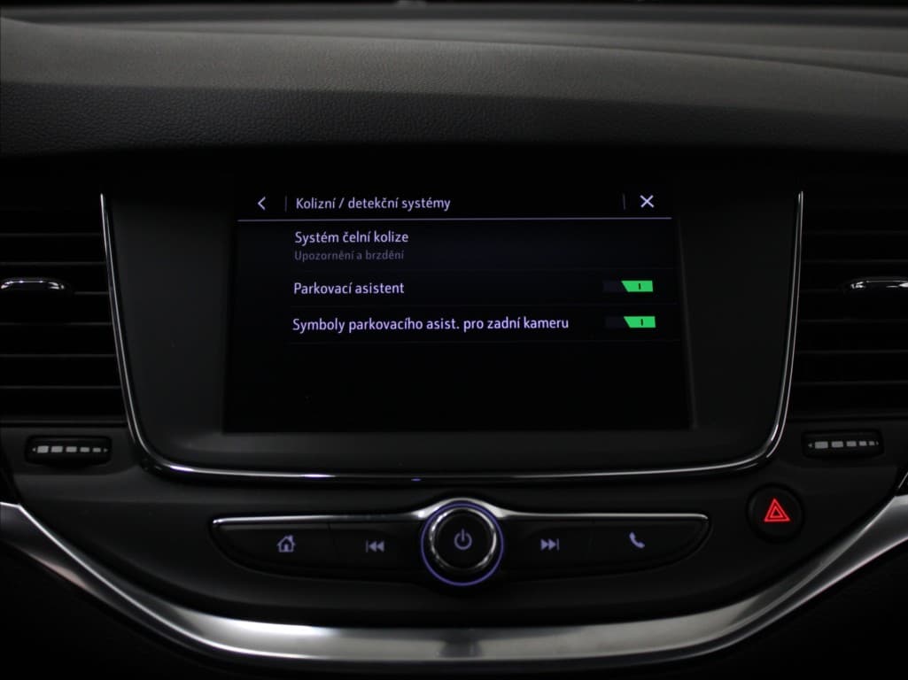 2020 Opel Astra - 13