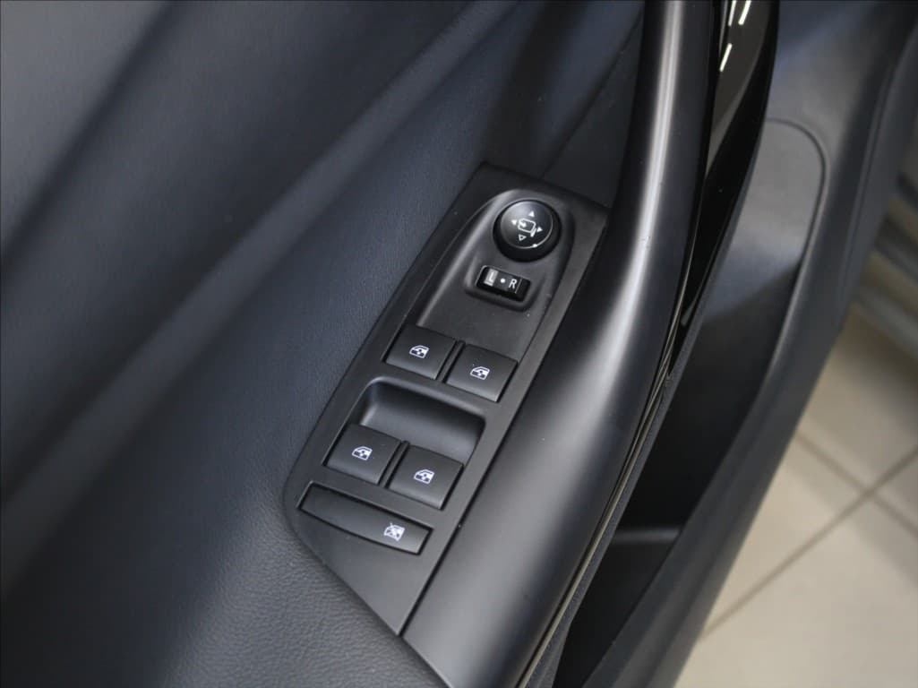 2020 Opel Astra - 17