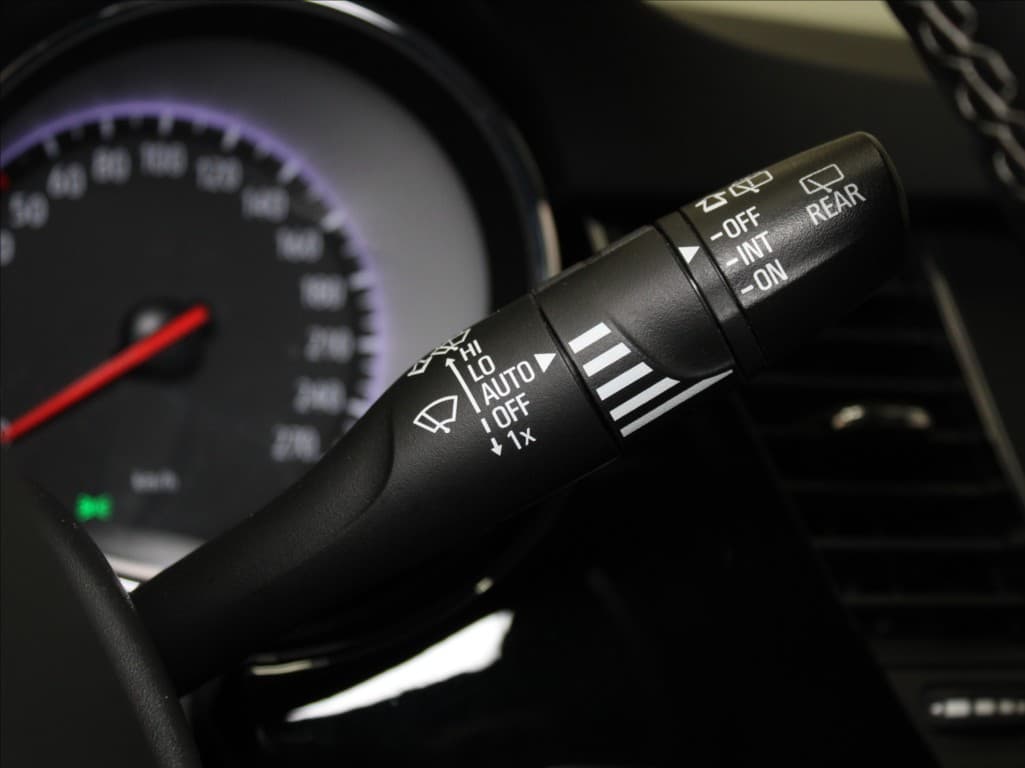 2020 Opel Astra - 19