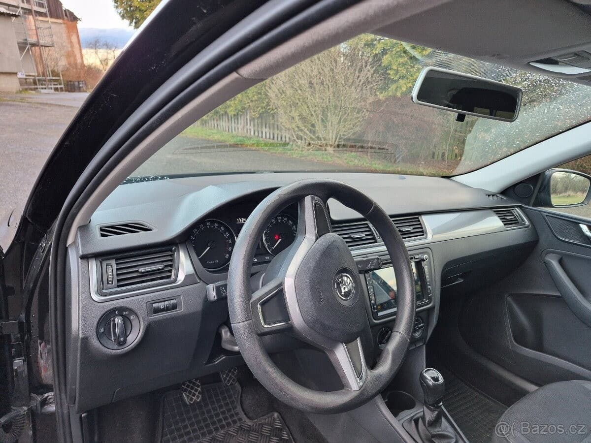 2014 Škoda Rapid - 12