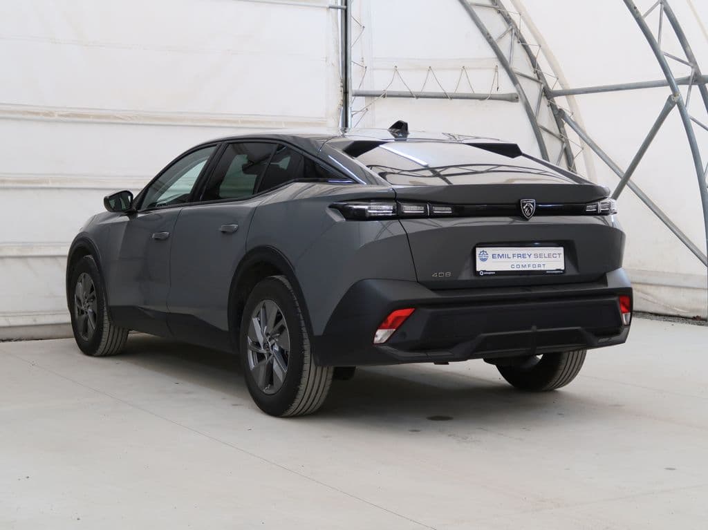 Peugeot 408 - 8