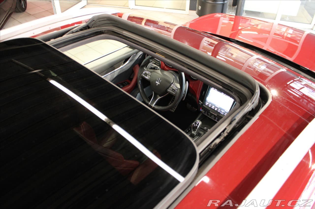 2017 Maserati Levante - 10