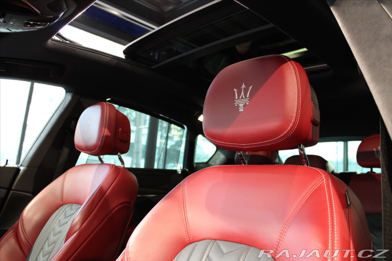 2017 Maserati Levante - 12