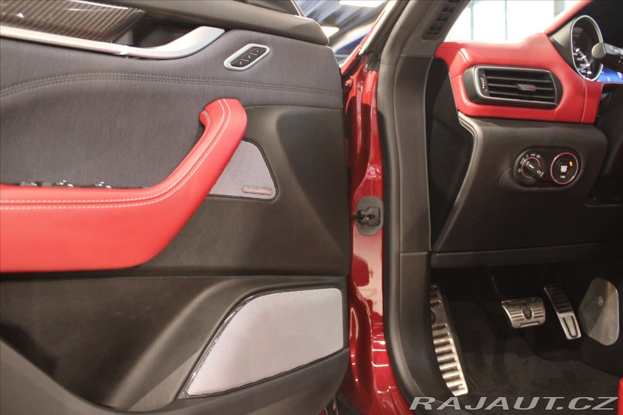 2017 Maserati Levante - 14