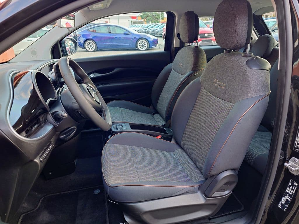 2022 Fiat 500e - 11