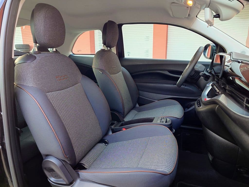2022 Fiat 500e - 13