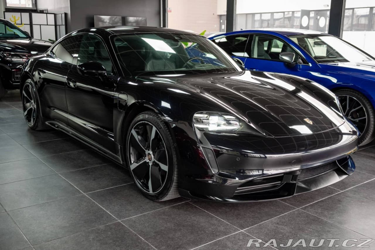 2020 Porsche Taycan - 3