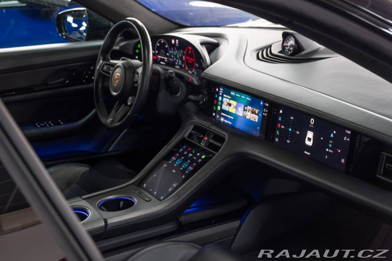 2020 Porsche Taycan - 9