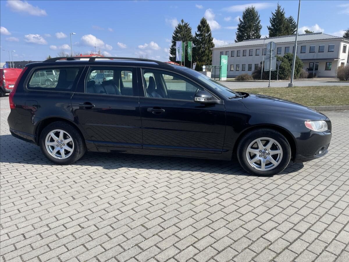 2008 Volvo V70 - 5