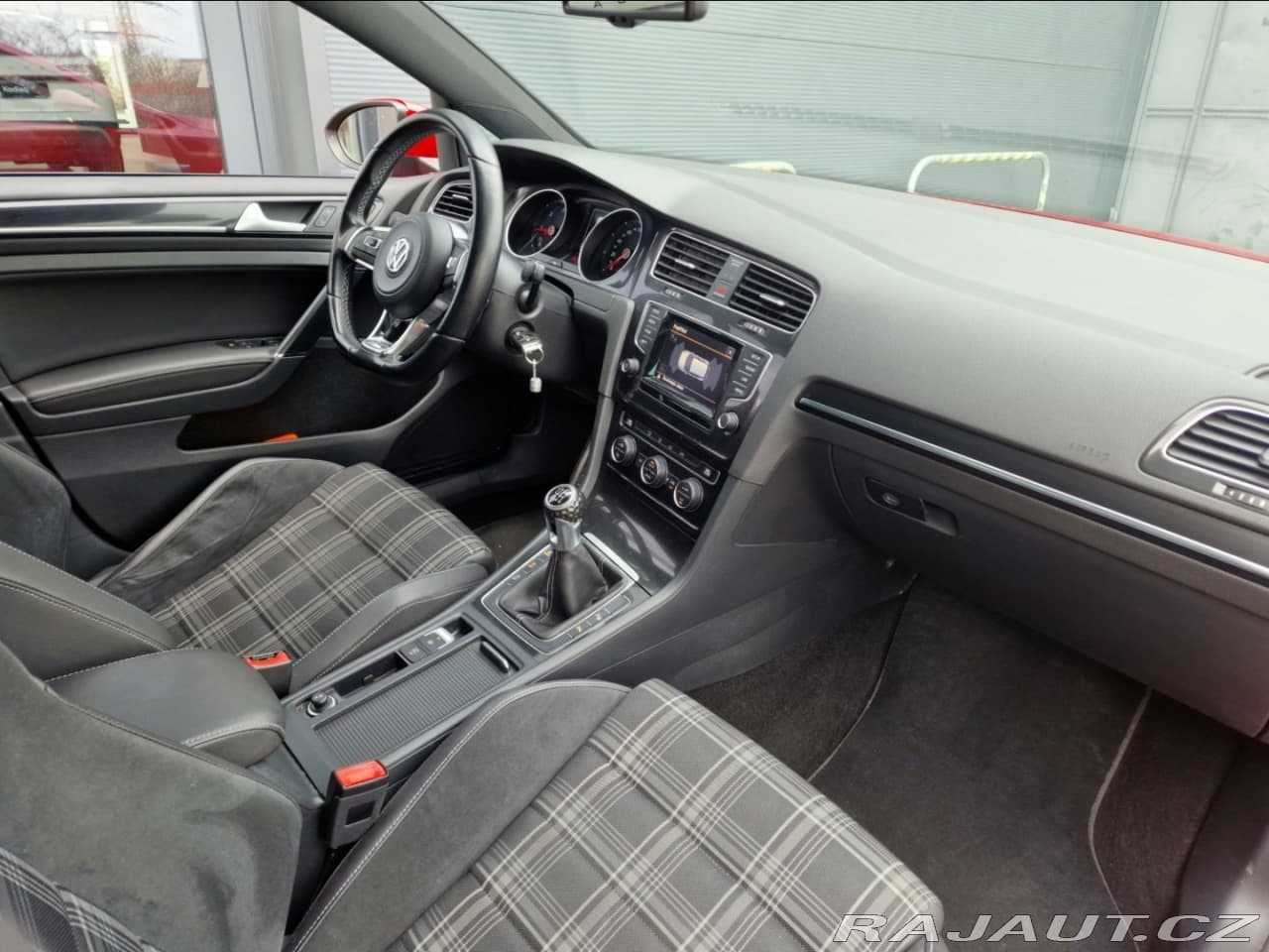 2014 Volkswagen Golf - 18