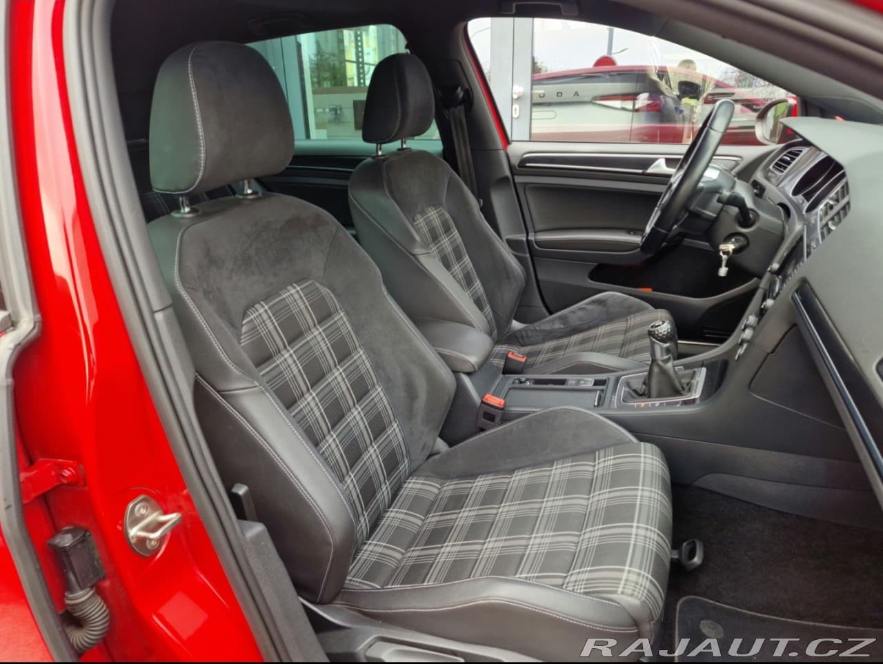 2014 Volkswagen Golf - 20