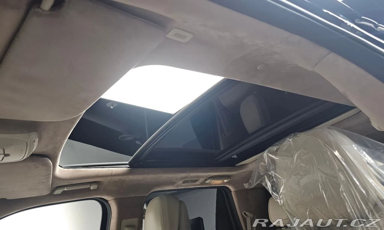 2021 Lincoln Navigator - 17