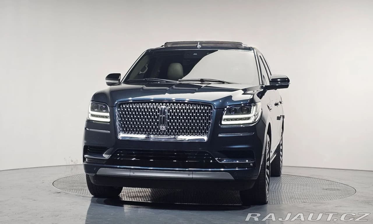 2021 Lincoln Navigator - 3