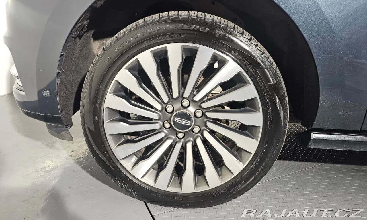 2021 Lincoln Navigator - 5