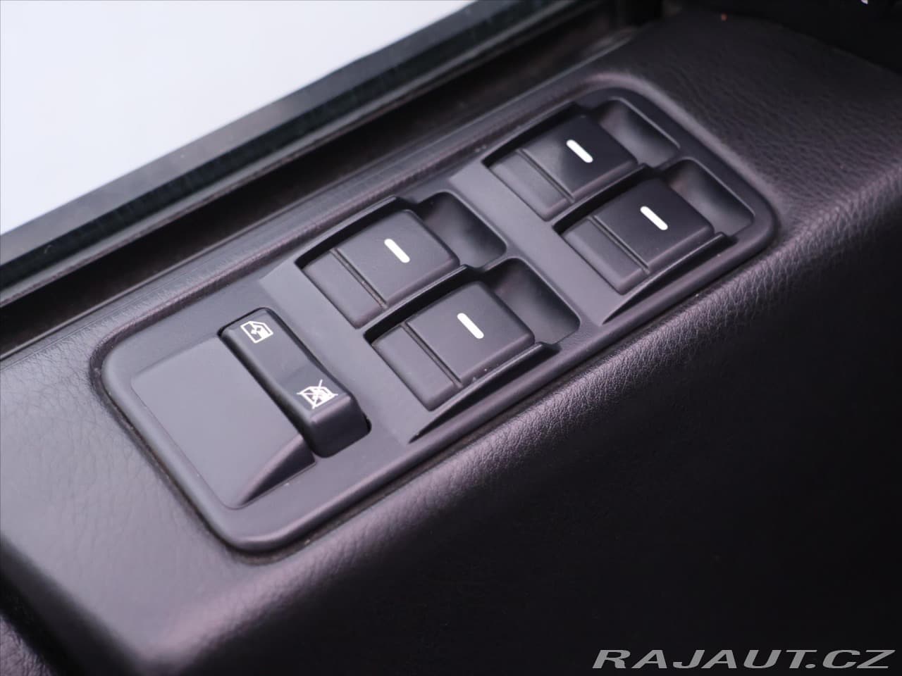 2005 Land Rover Discovery - 11