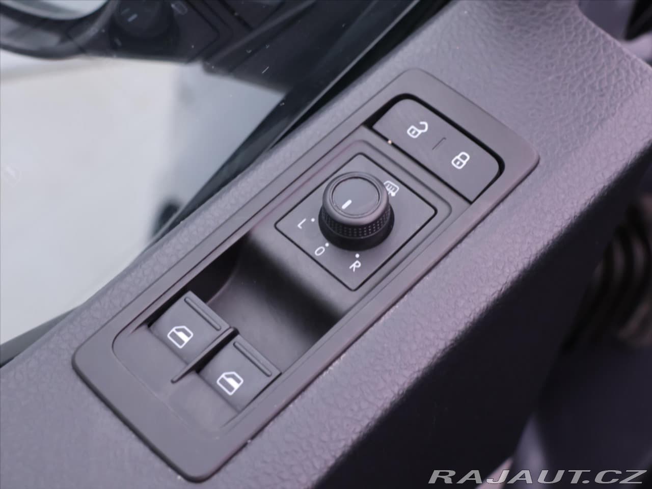 2018 Volkswagen Transporter - 15