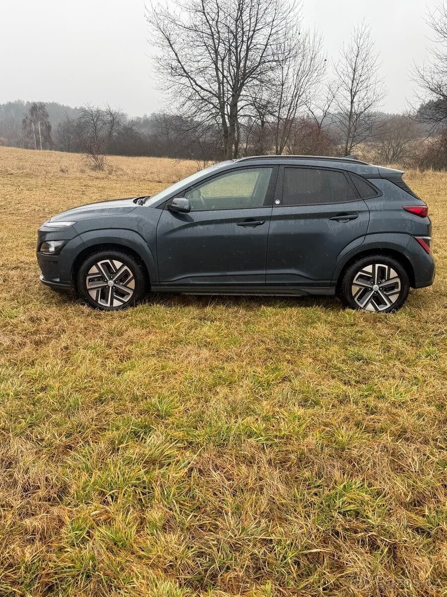 2022 Hyundai Kona - 3