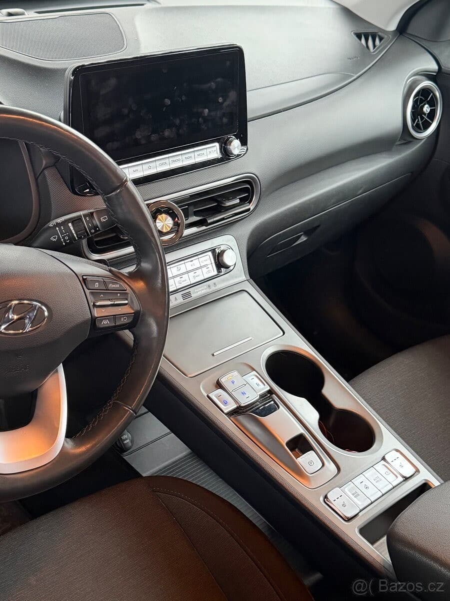 2022 Hyundai Kona - 4