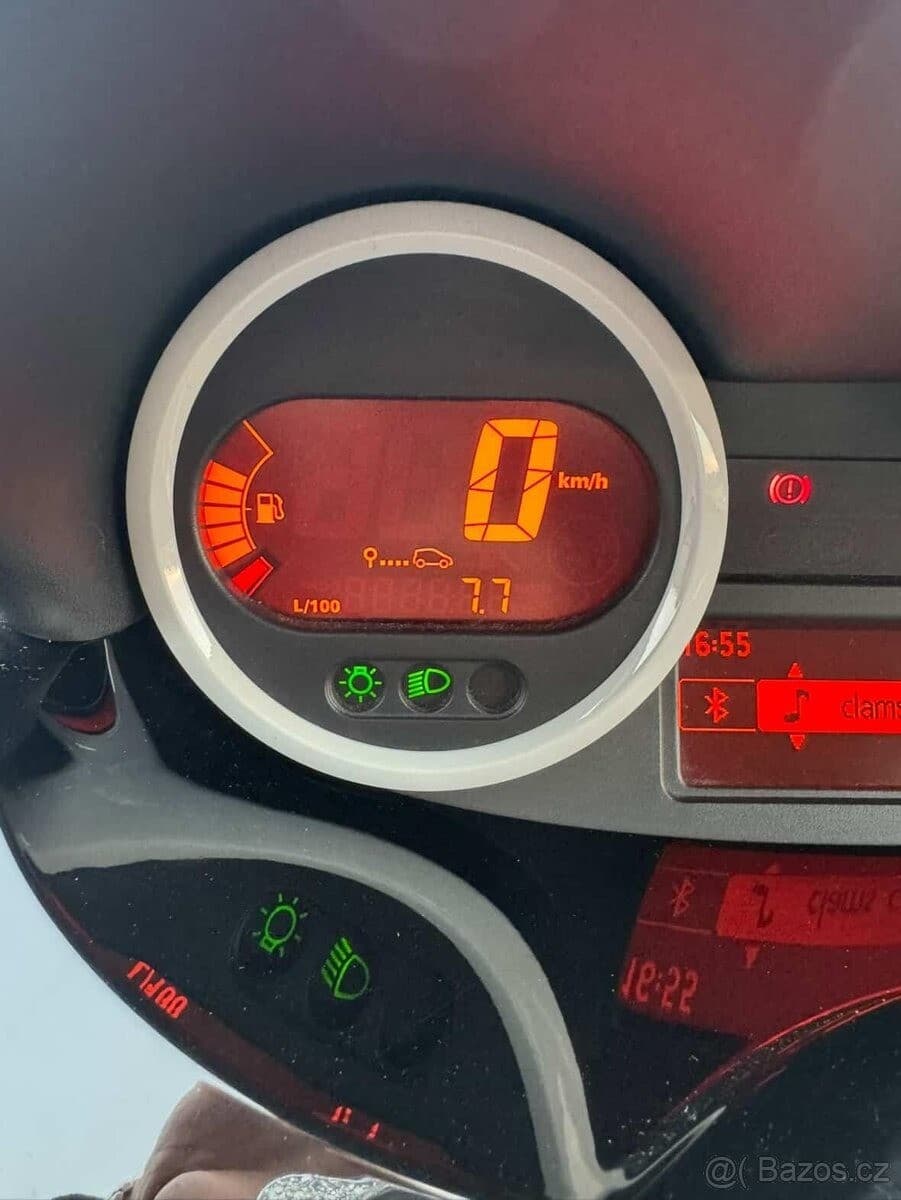 2012 Renault Twingo - 13