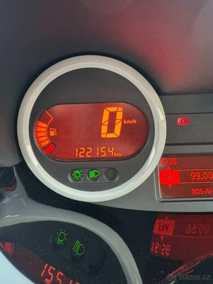 2012 Renault Twingo - 14