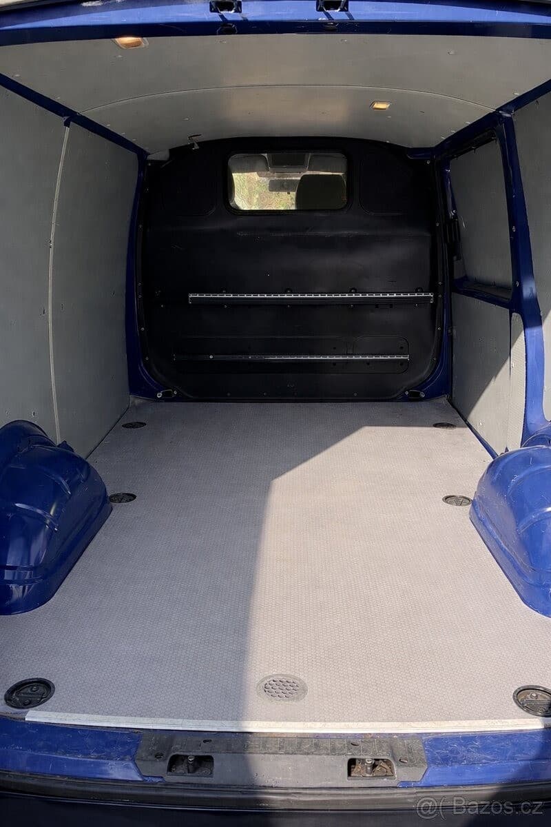 2015 Volkswagen Transporter - 6