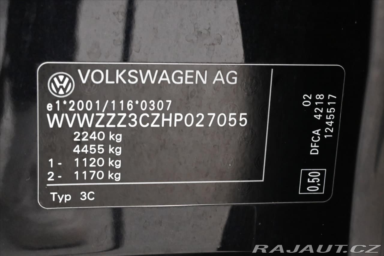 2017 Volkswagen Passat - 12