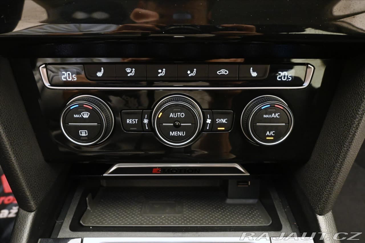 2017 Volkswagen Passat - 20