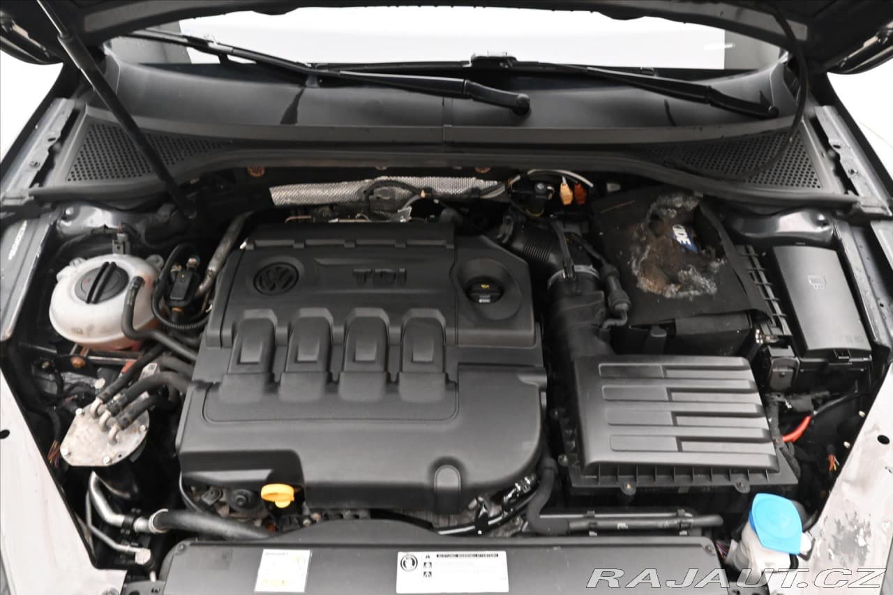 2017 Volkswagen Passat - 9