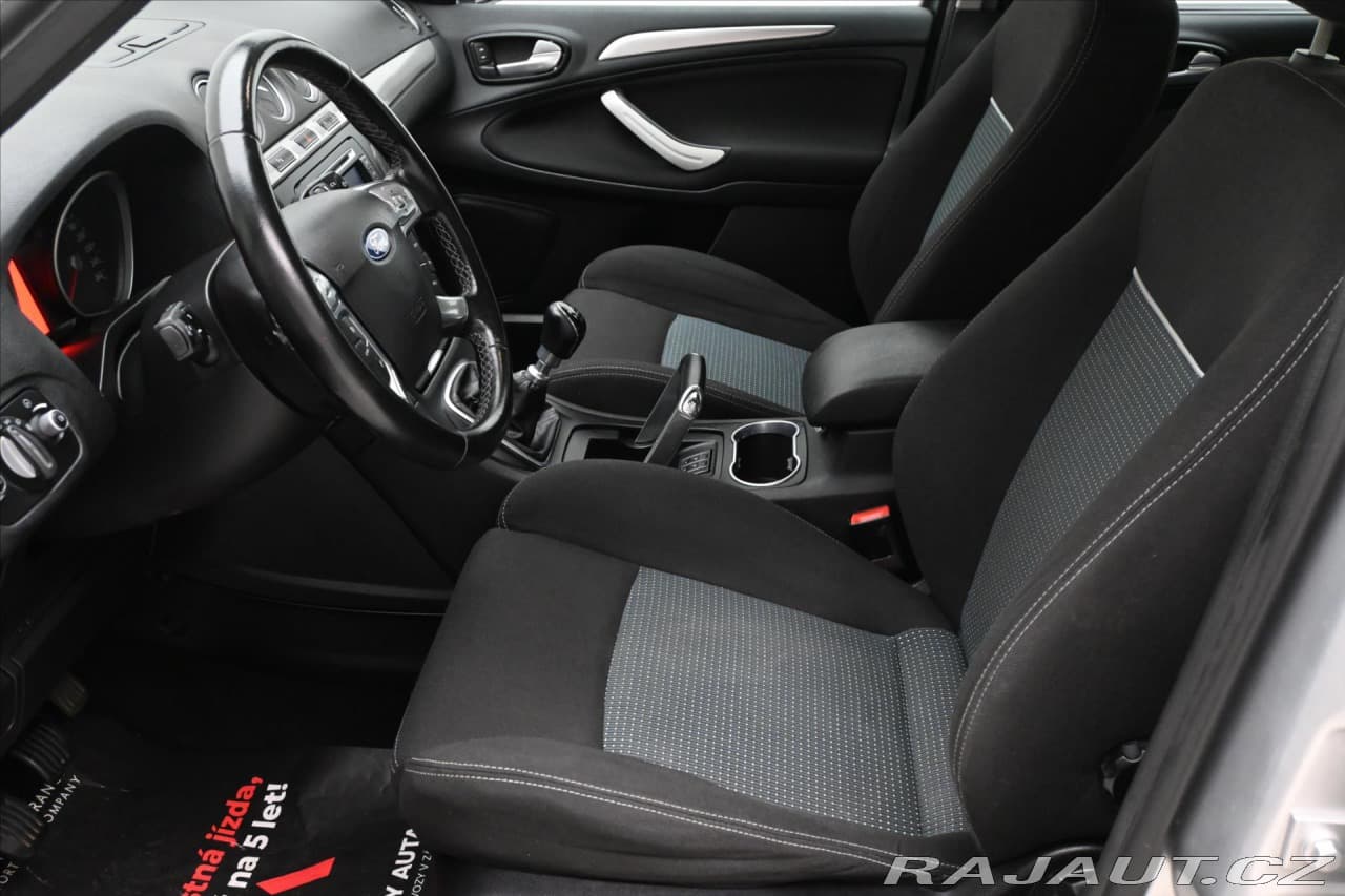 2012 Ford S-Max - 13