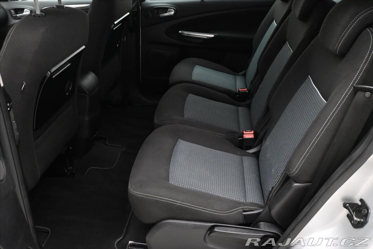 2012 Ford S-Max - 14