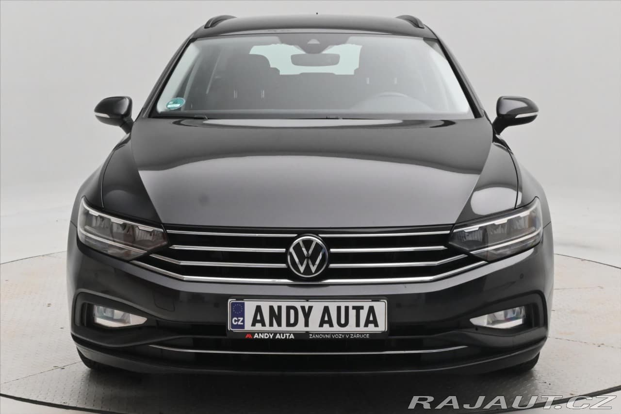 2022 Volkswagen Passat - 2