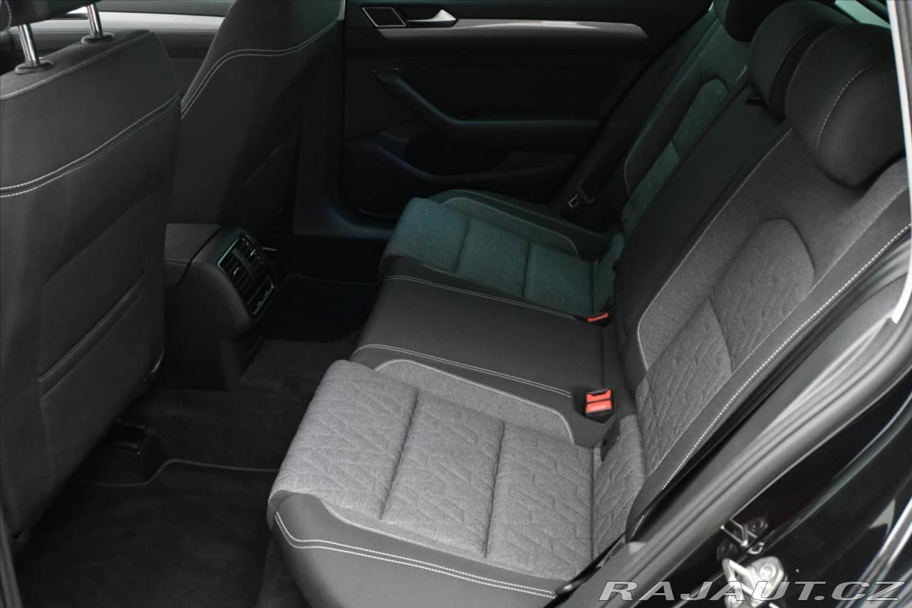 2023 Volkswagen Passat - 14