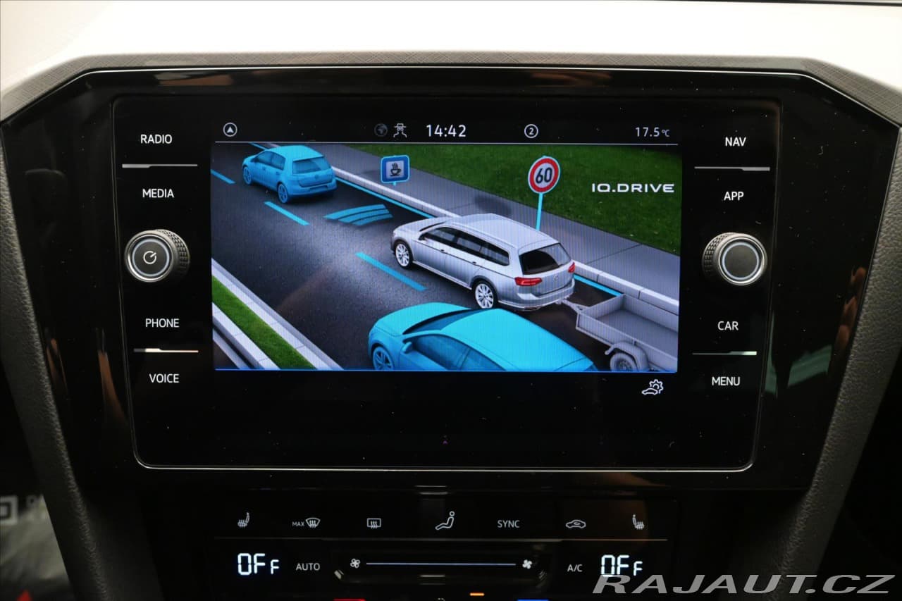 2023 Volkswagen Passat - 19