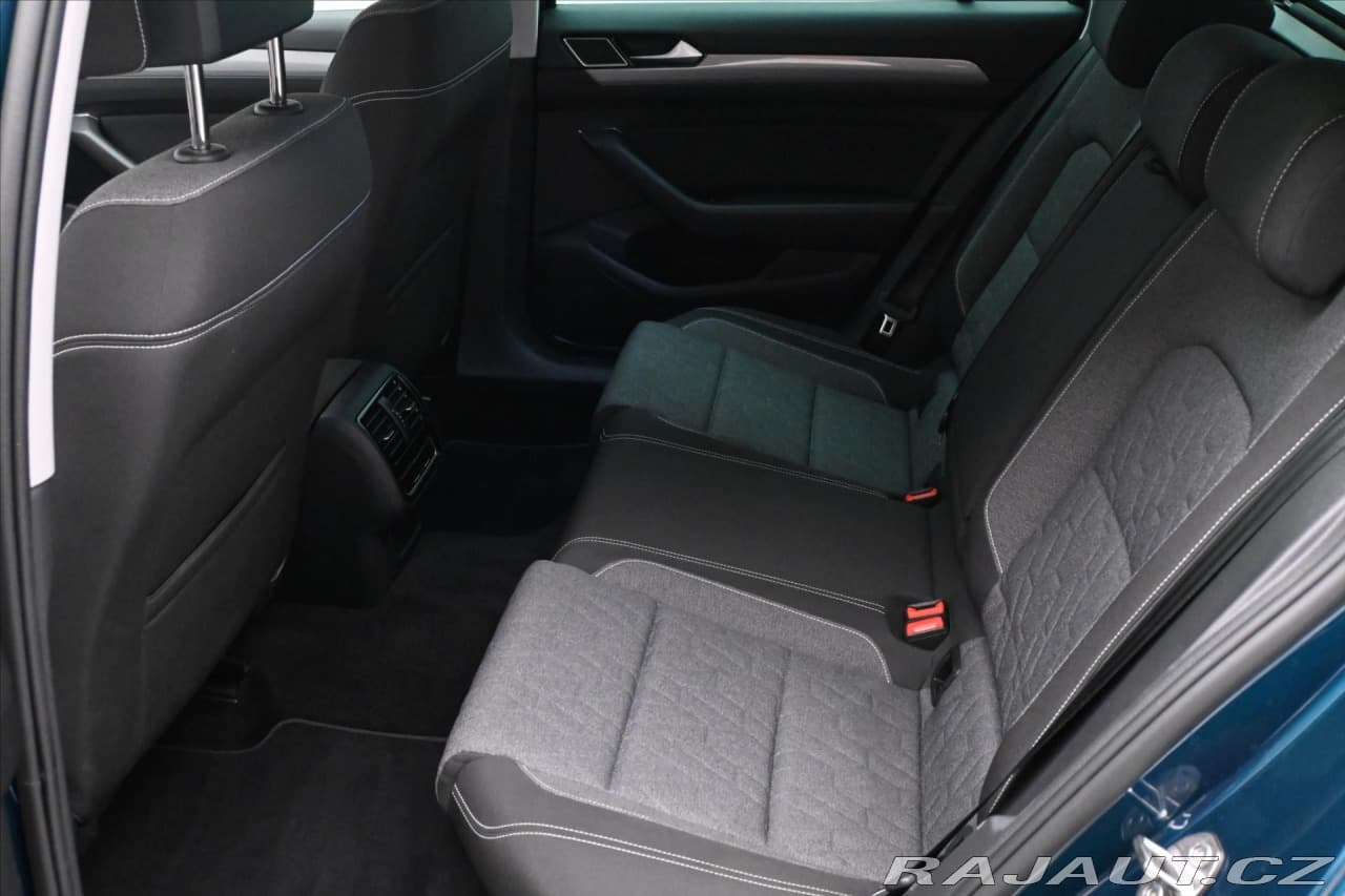 2022 Volkswagen Passat - 14