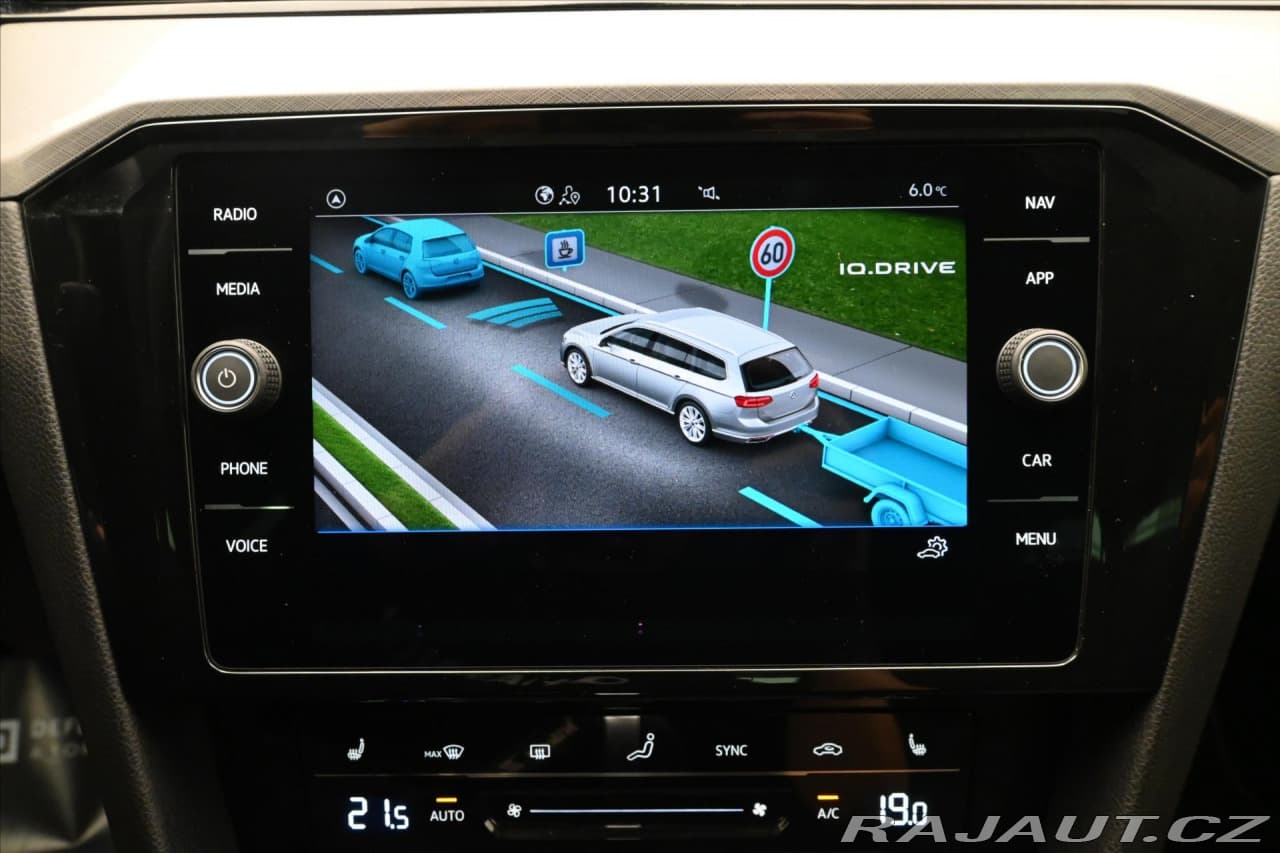 2022 Volkswagen Passat - 19