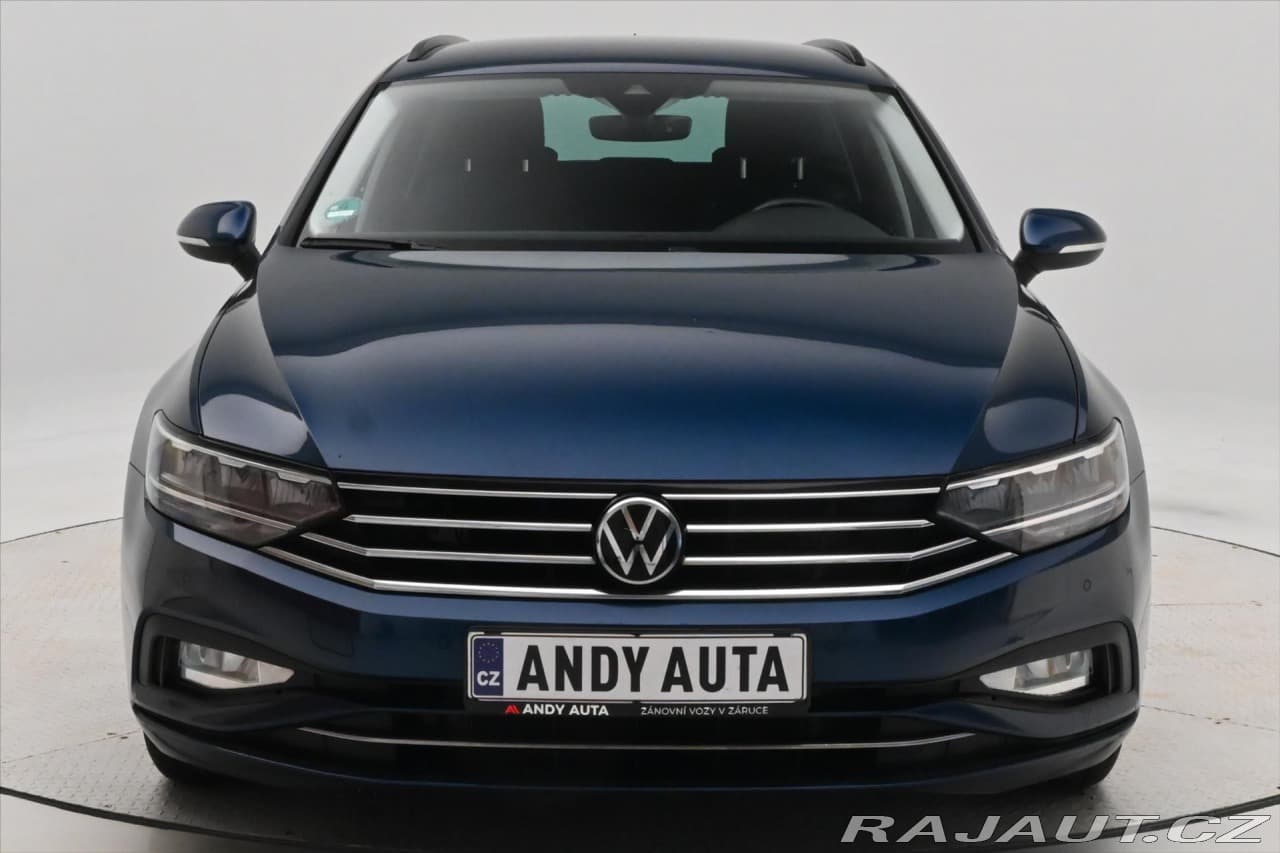 2022 Volkswagen Passat - 2