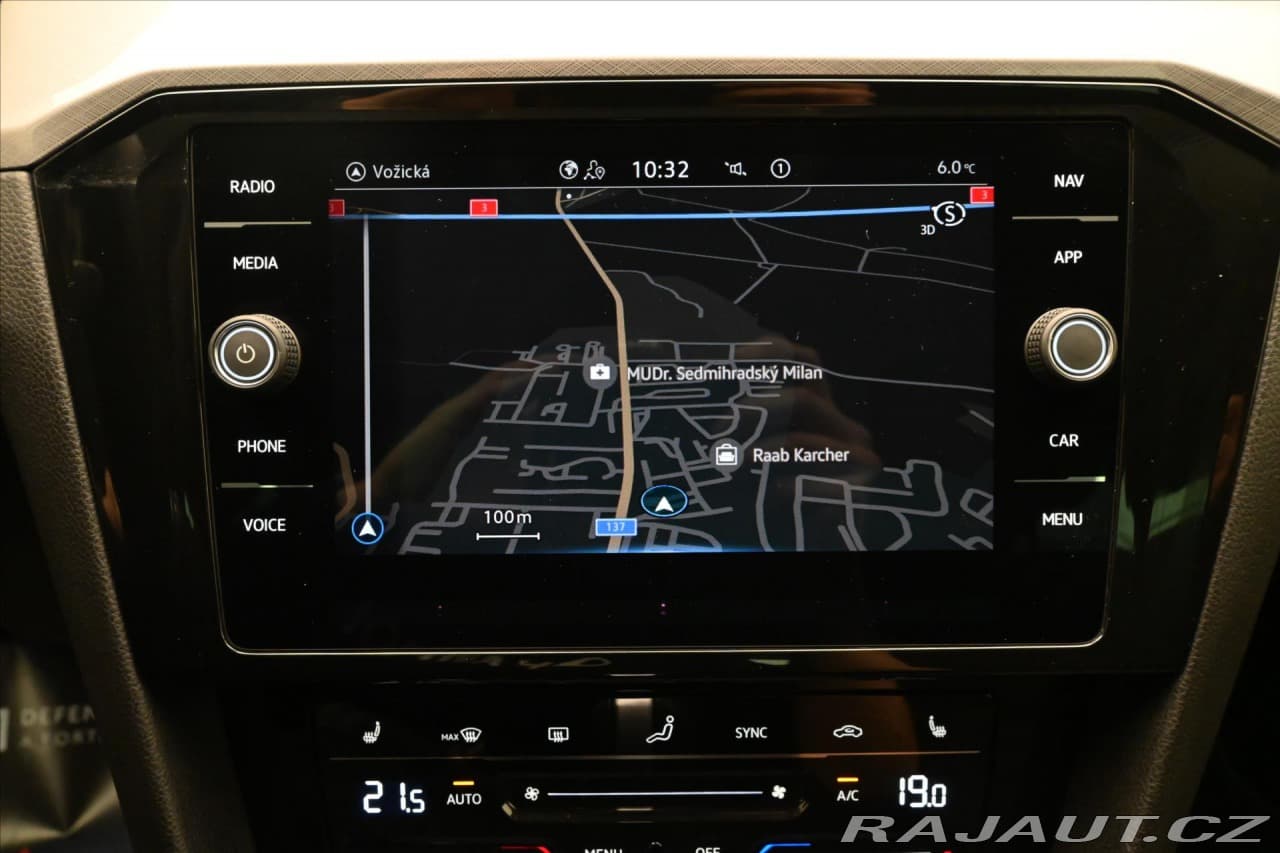 2022 Volkswagen Passat - 20