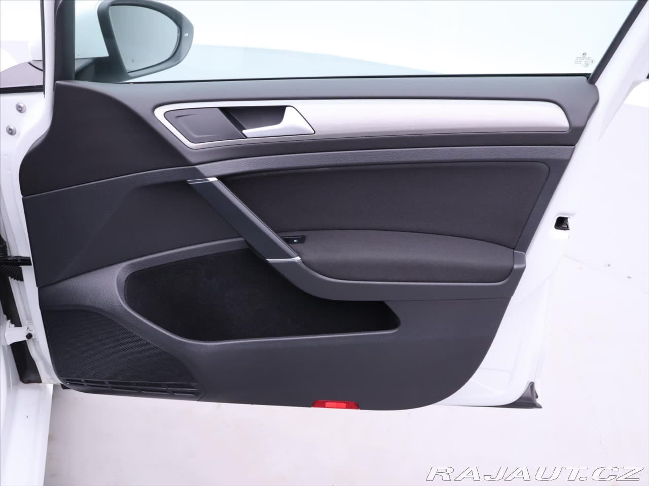 2017 Volkswagen Golf - 13