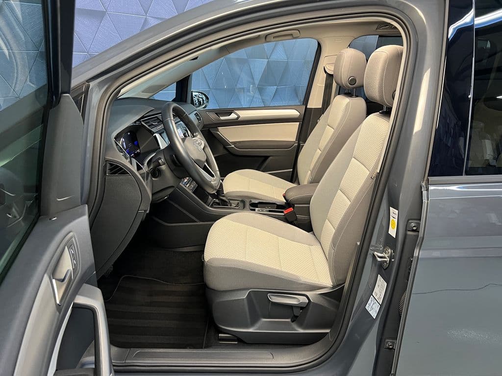 2023 Volkswagen Touran - 11