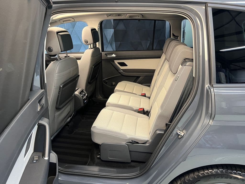 2023 Volkswagen Touran - 12