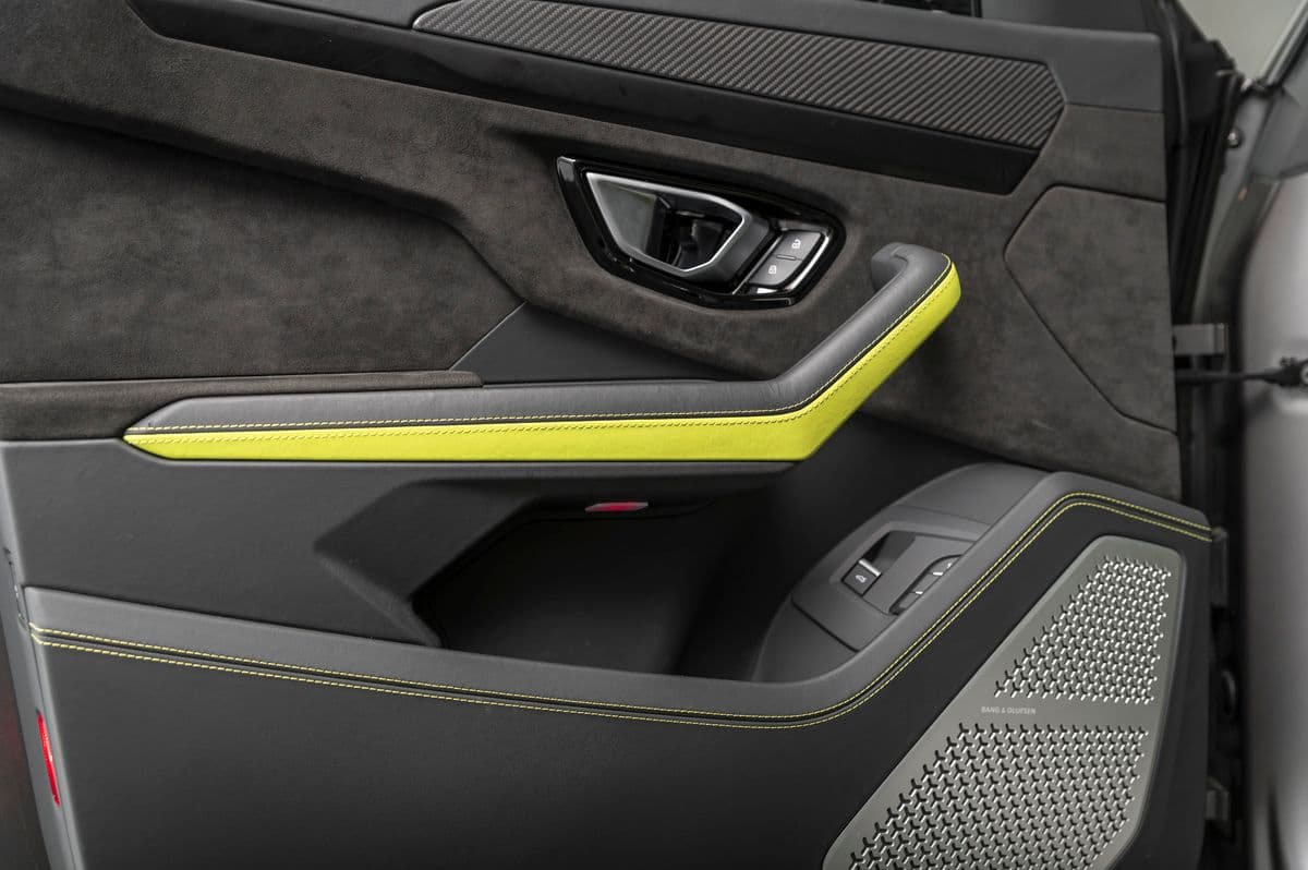 2024 Lamborghini Urus - 11