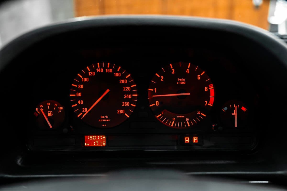 1993 BMW 7-Series - 11