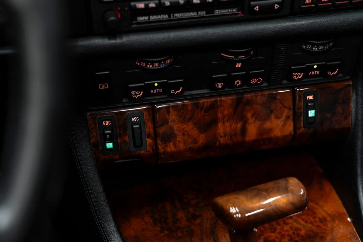 1993 BMW 7-Series - 15