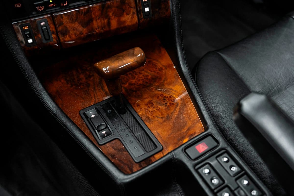 1993 BMW 7-Series - 16