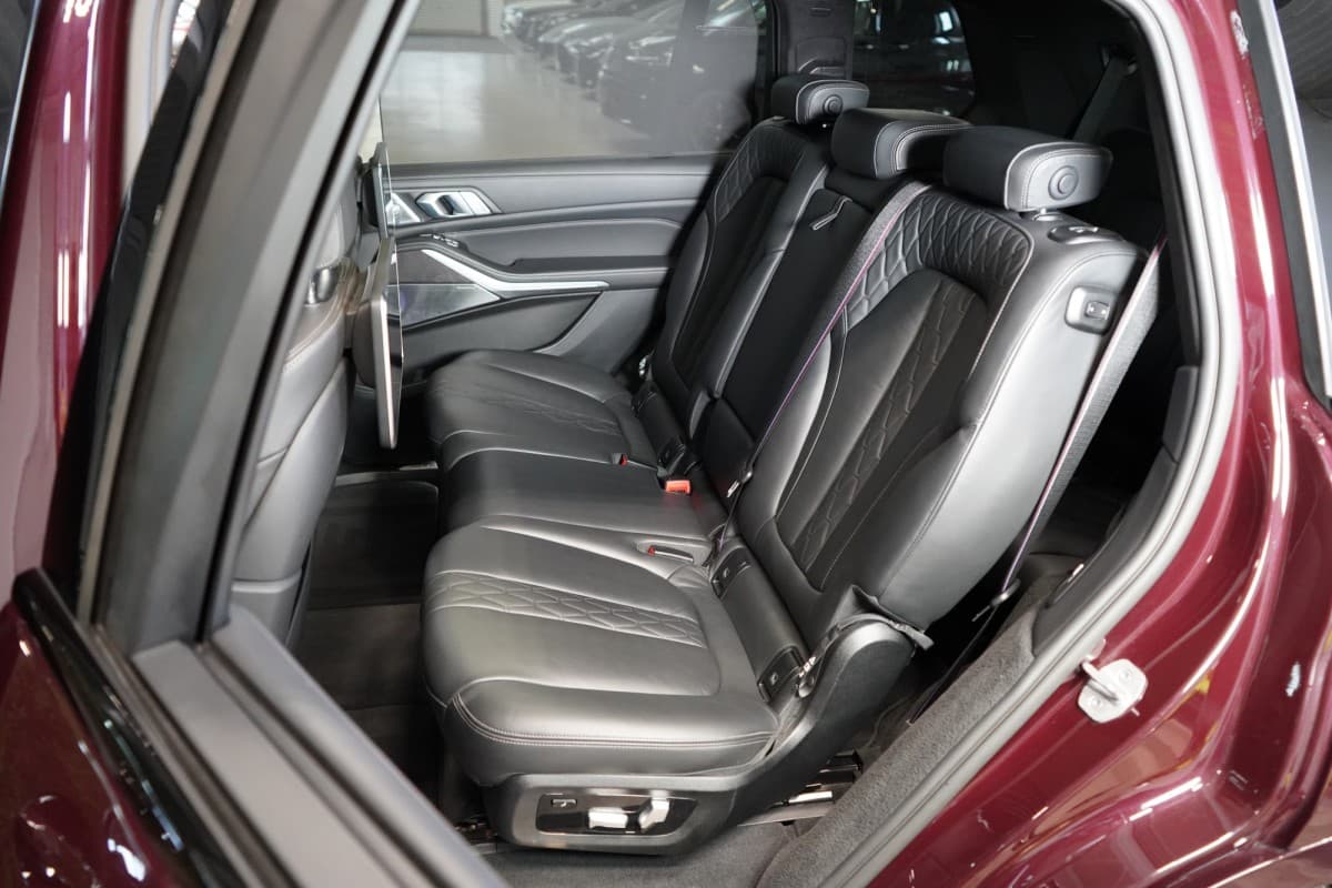2021 BMW X7 - 15