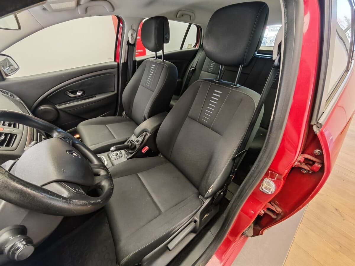 2010 Renault Megane - 12