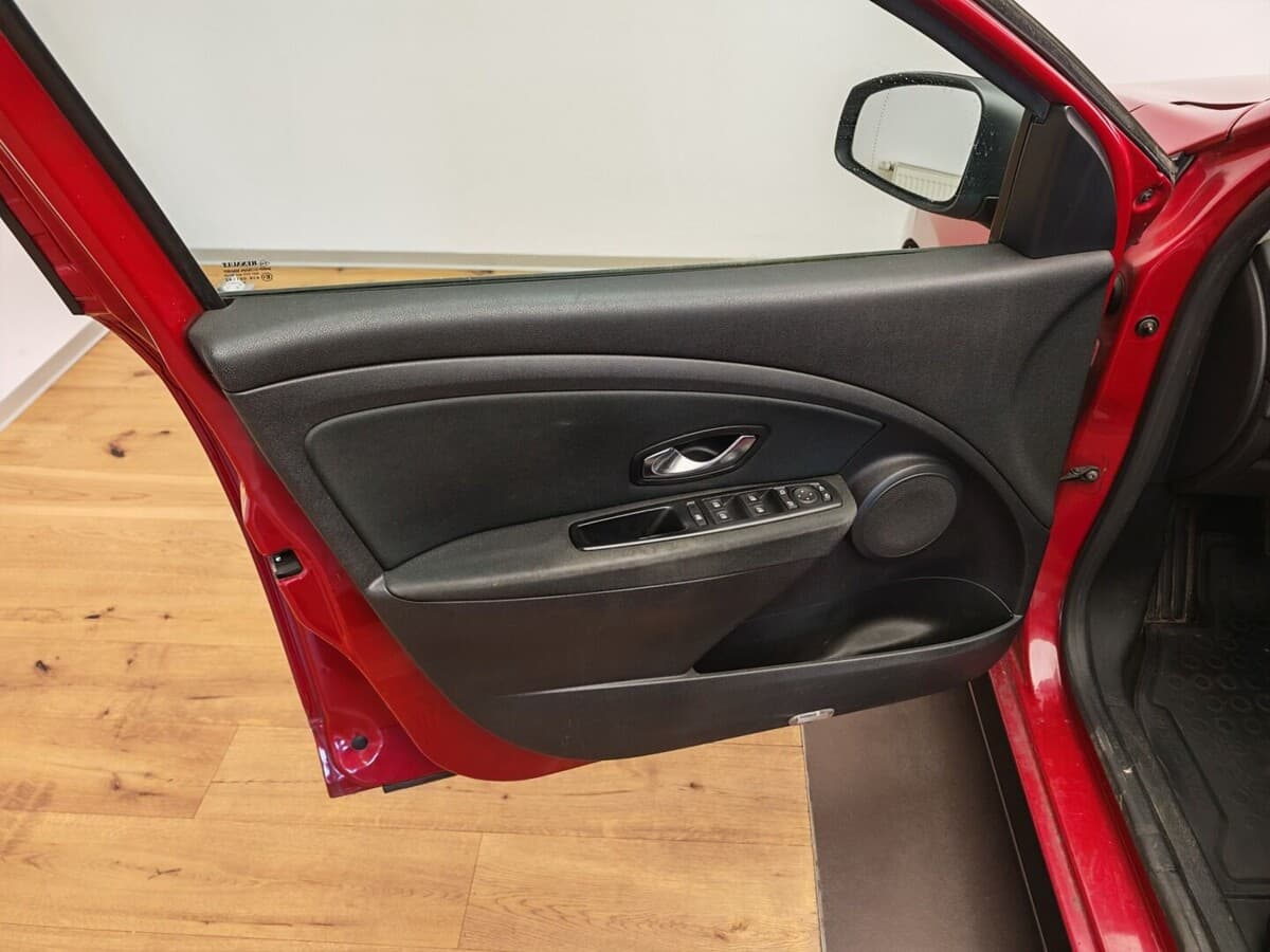 2010 Renault Megane - 15