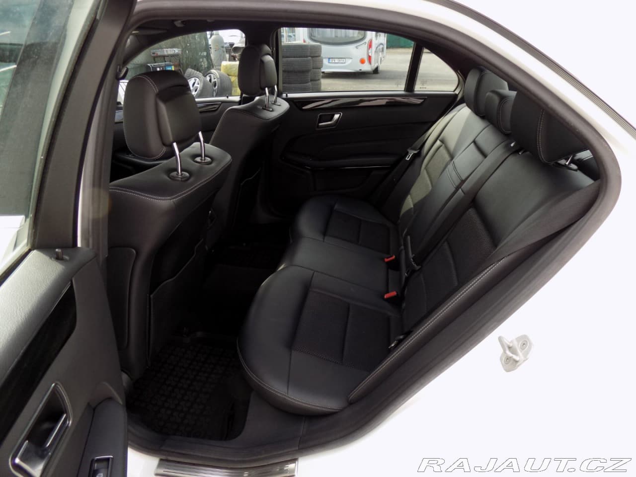 2014 Mercedes-Benz E-Class - 9