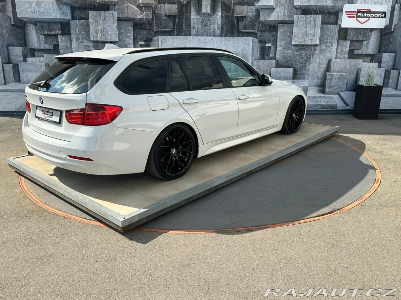 2014 BMW 3-SERIES - 6