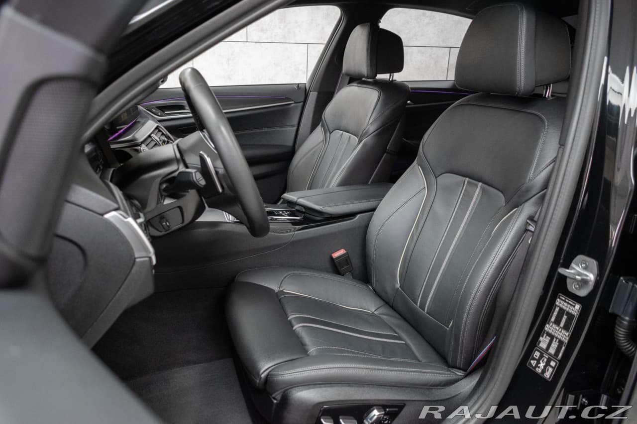 2023 BMW 5-Series - 10